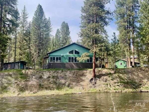 819 Middlefork Rd, Garden Valley, ID 83622