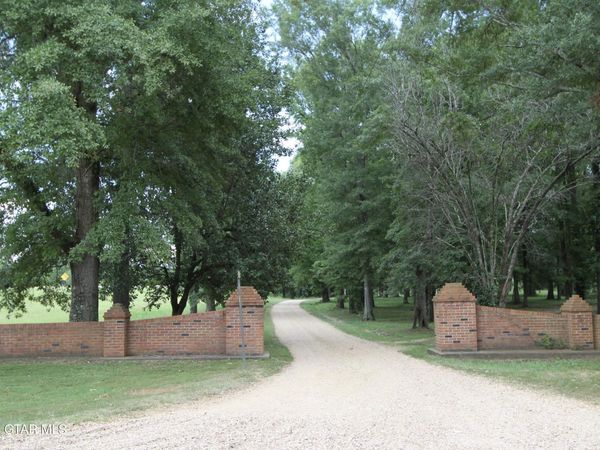 126 Cypress Drive, West Point, MS 39773