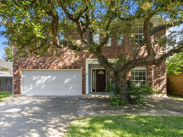 2402 Sparrow DR, Round Rock, TX 78681