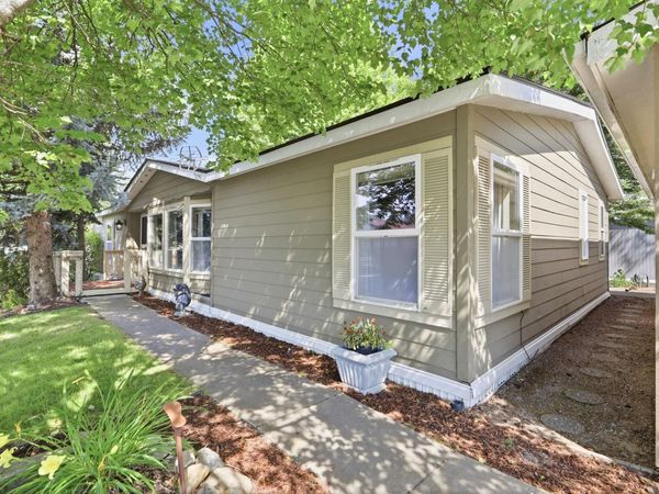 3215 E Bull Run Ln, Mead, WA 99021