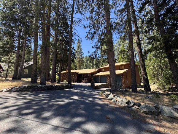 13 Yokut Trail, Graeagle, CA 96103