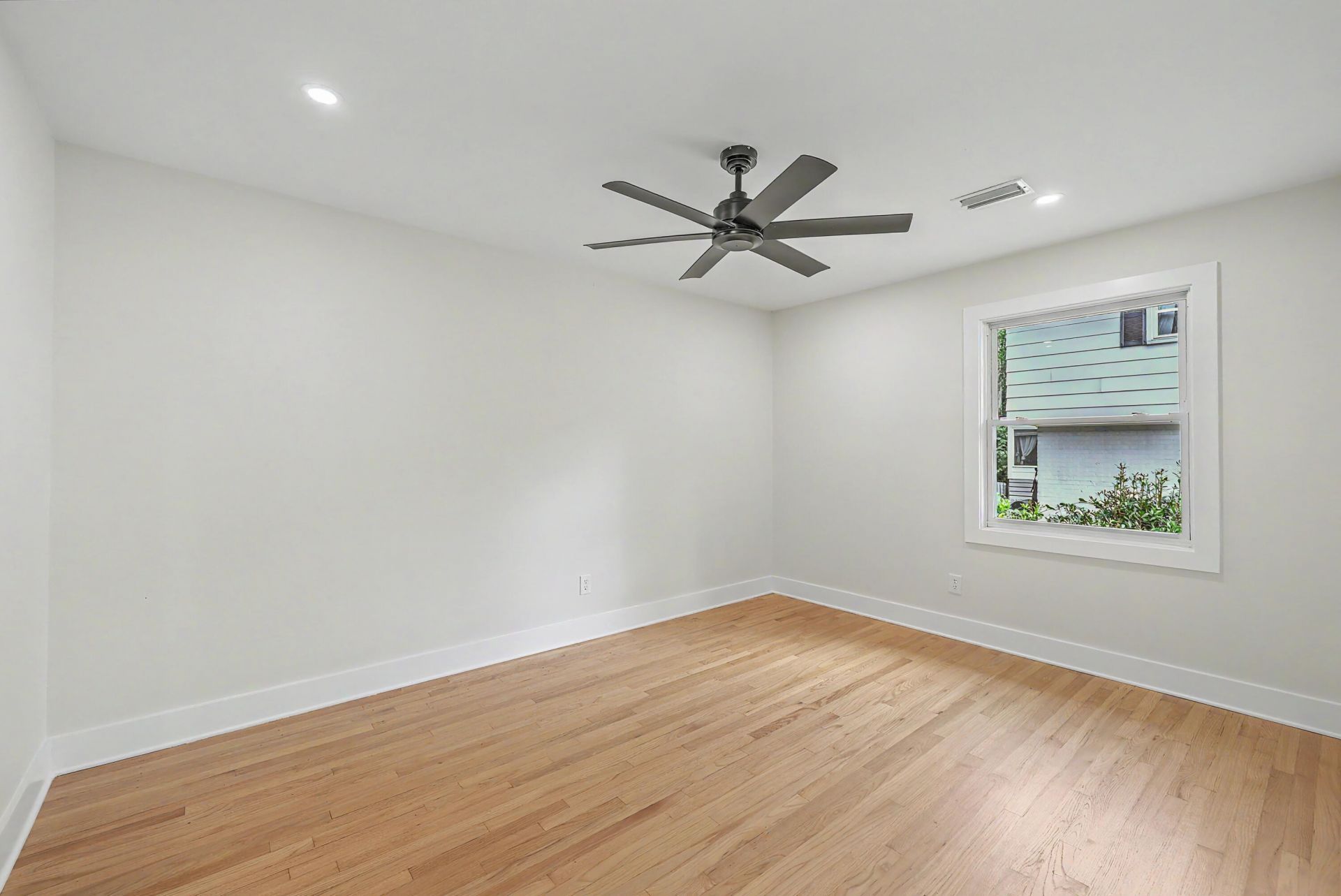 1773 Huntington Drive Photo 35