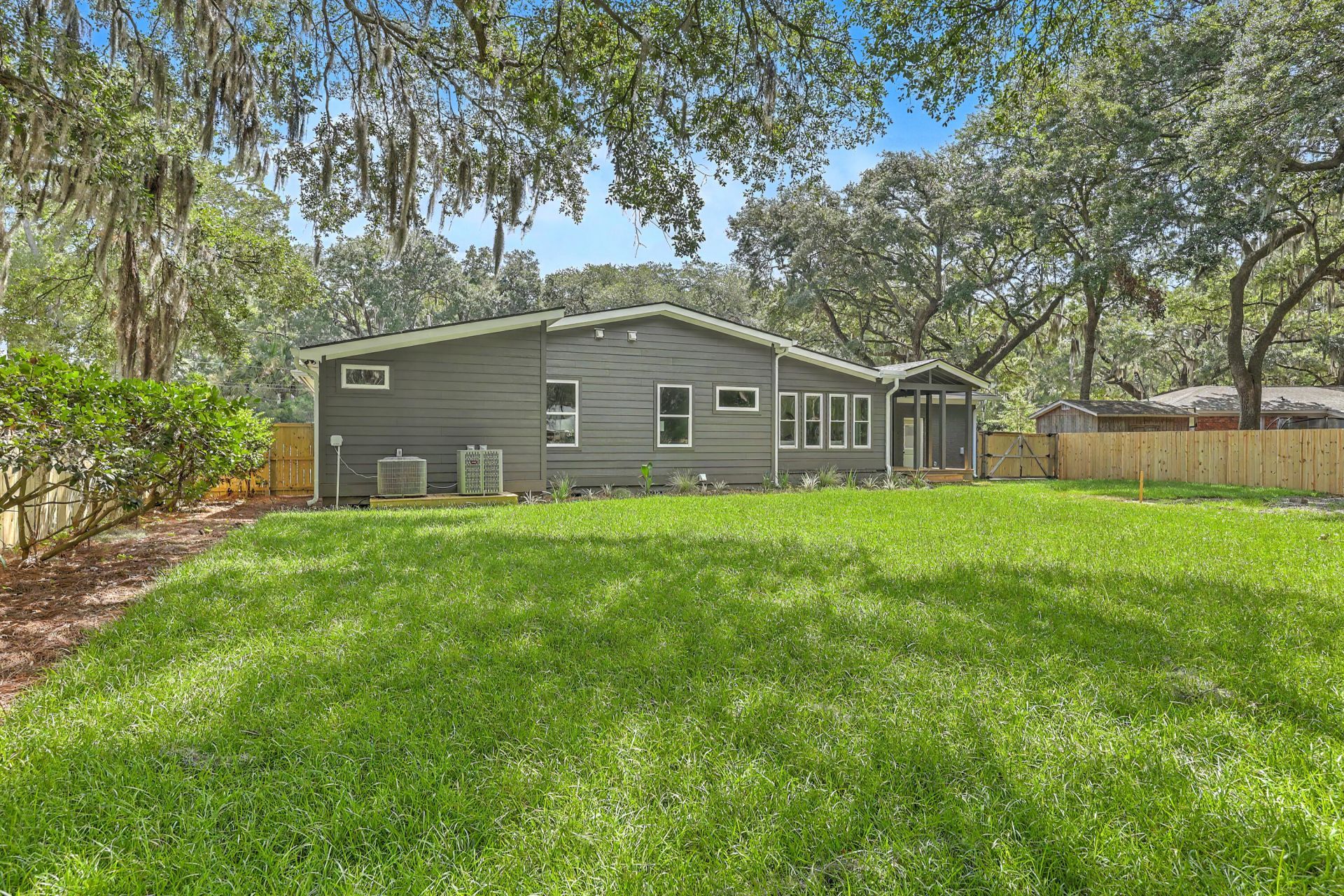 1773 Huntington Drive Photo 45
