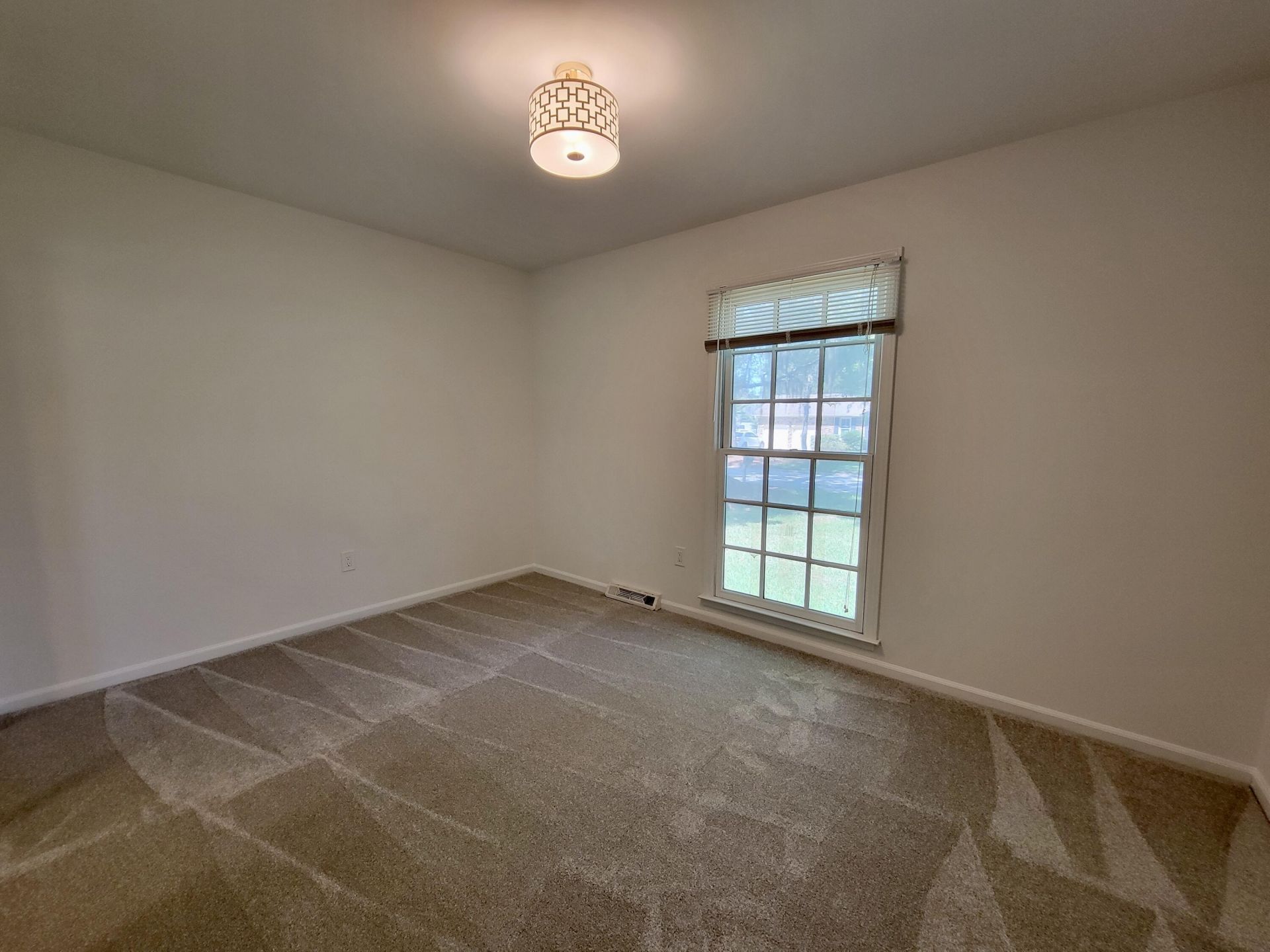 1003 Law Lane Photo 14
