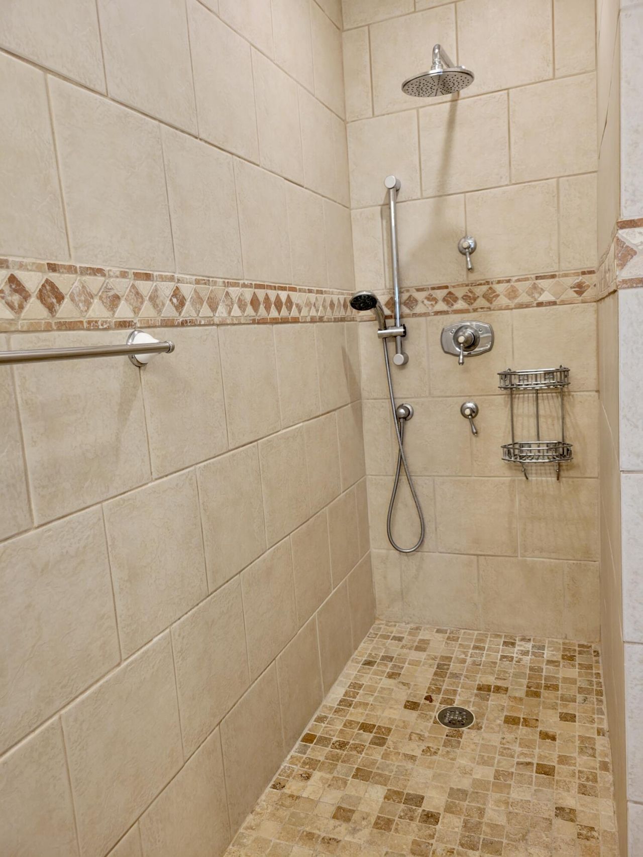 1003 Law Lane Photo 16