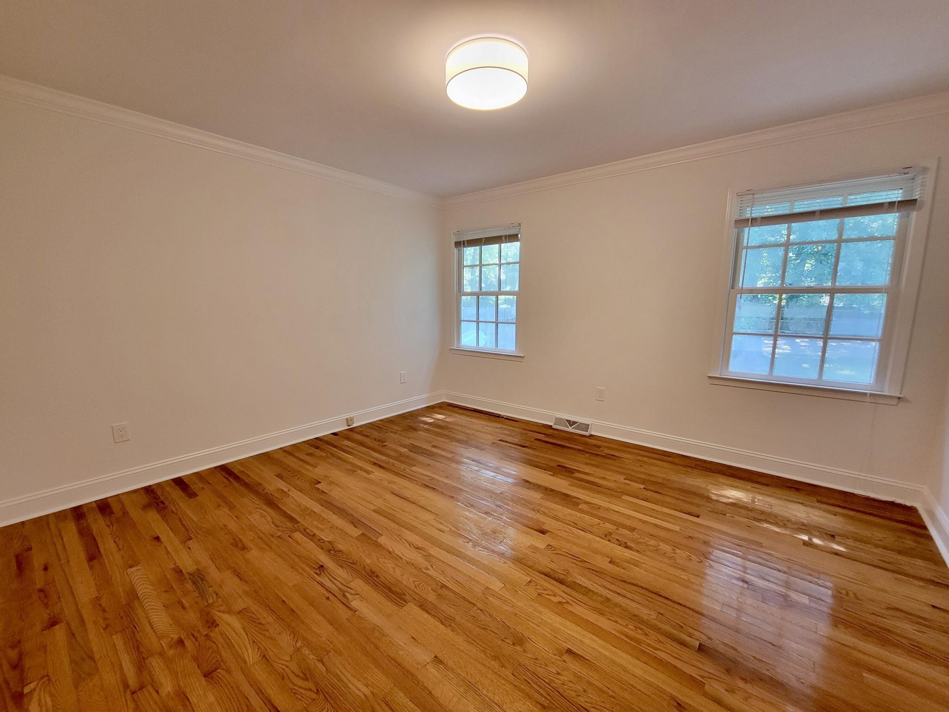 1003 Law Lane Photo 18