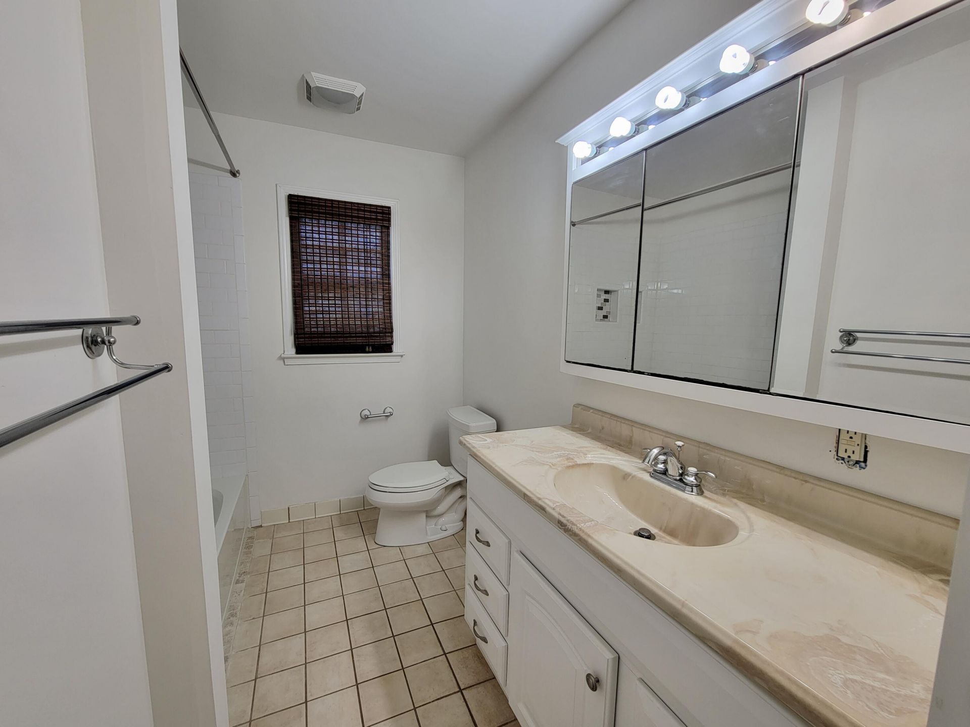 1003 Law Lane Photo 21