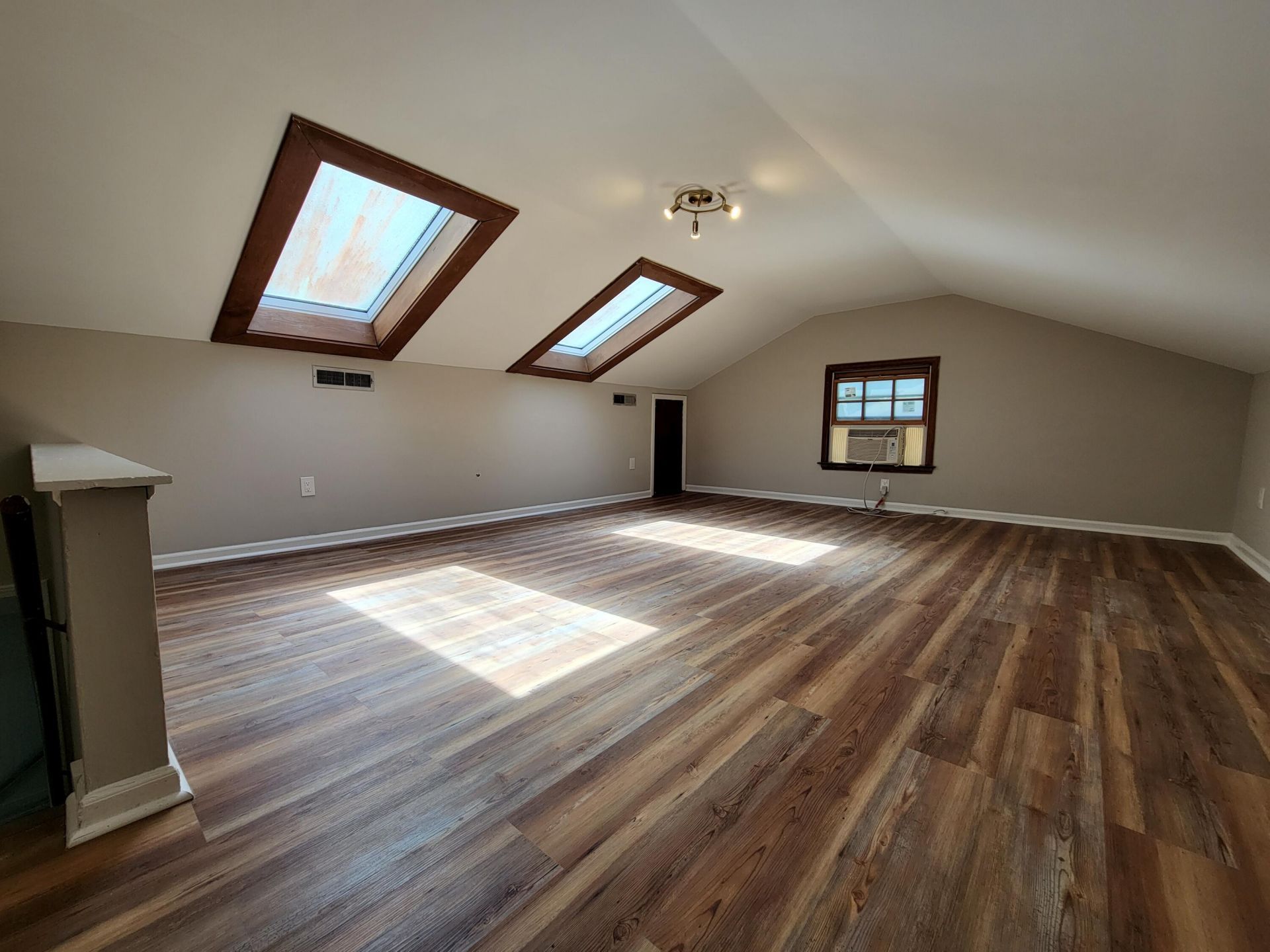 1003 Law Lane Photo 24