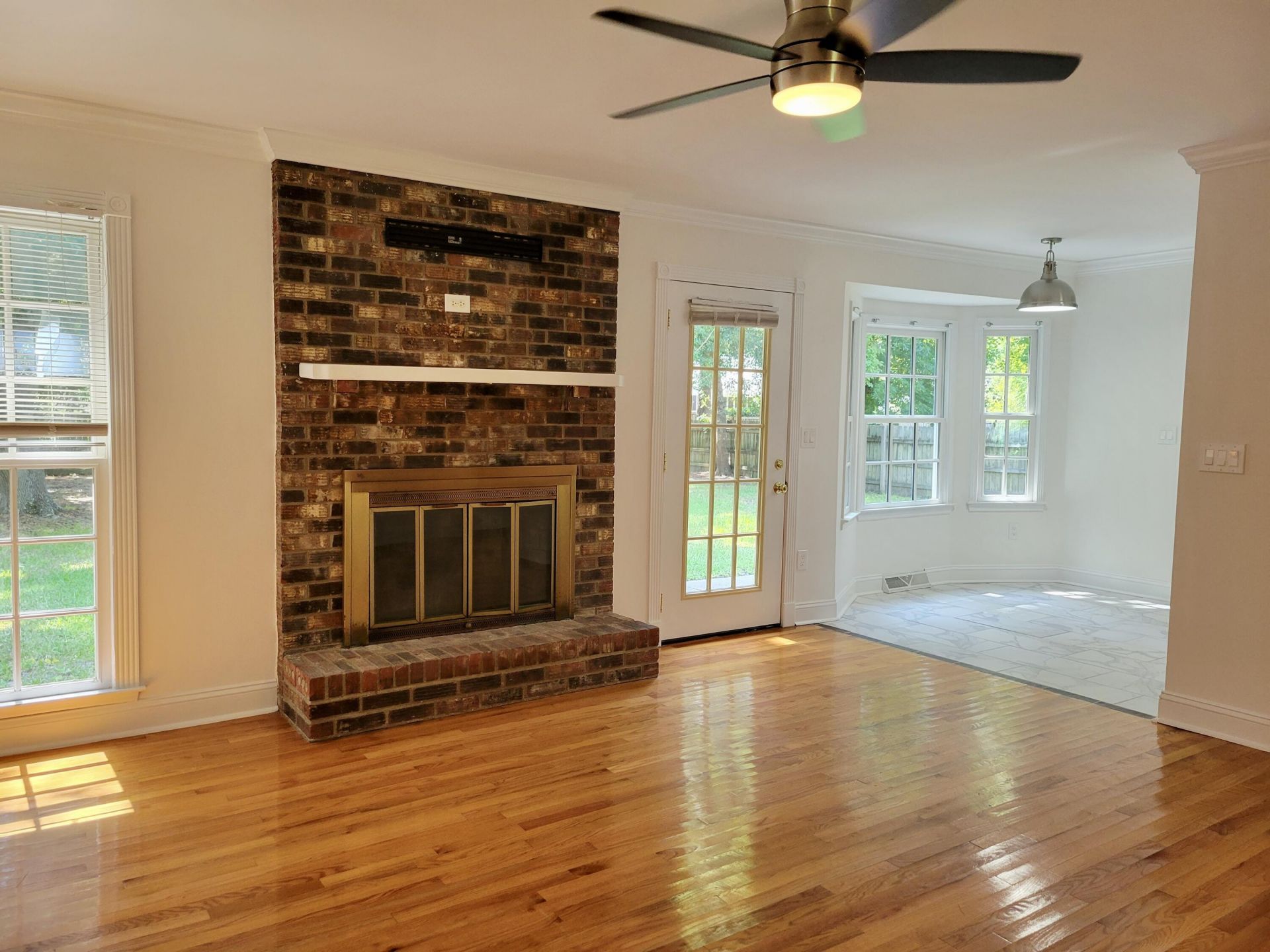 1003 Law Lane Photo 6