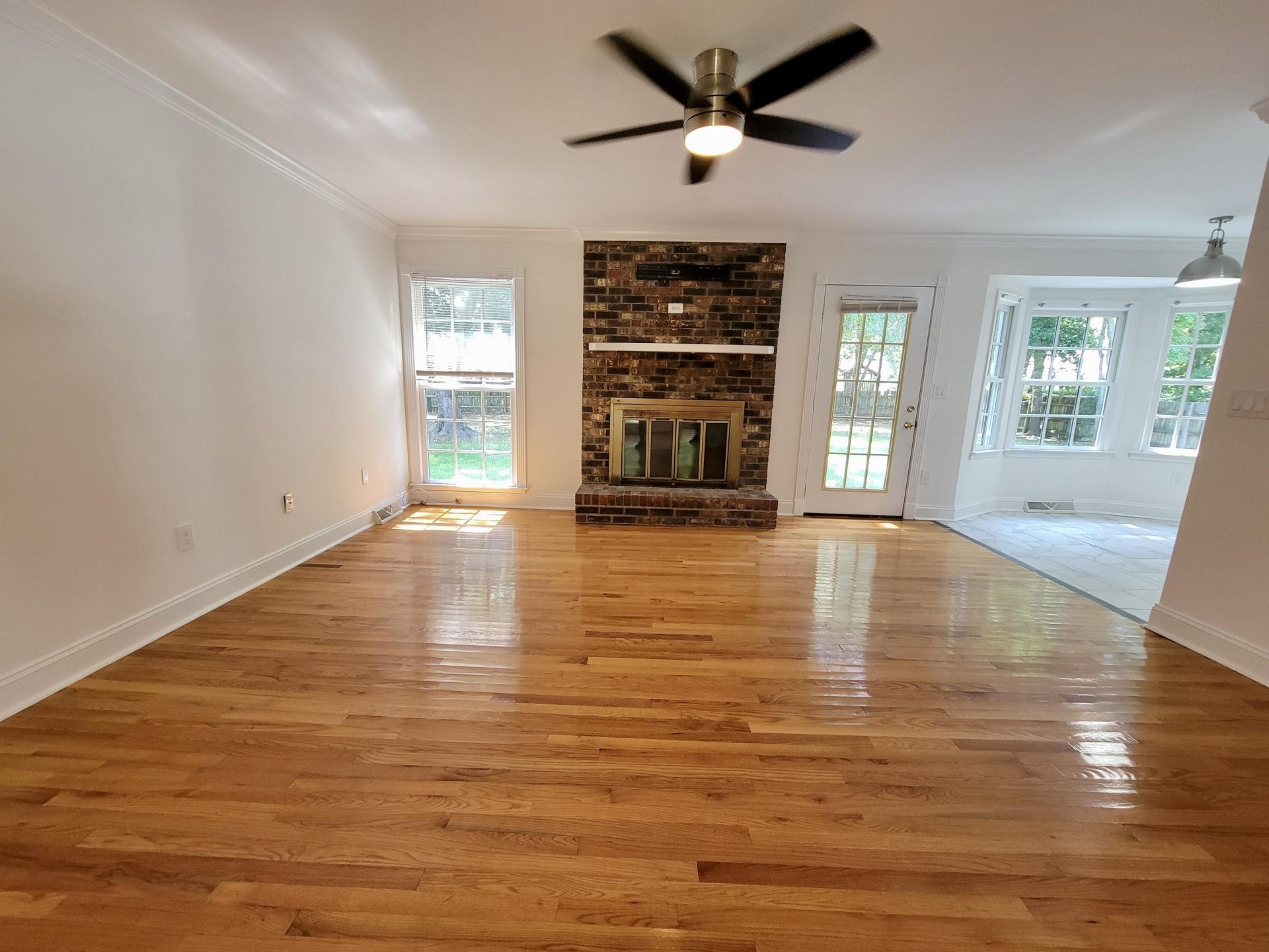 1003 Law Lane Photo 7