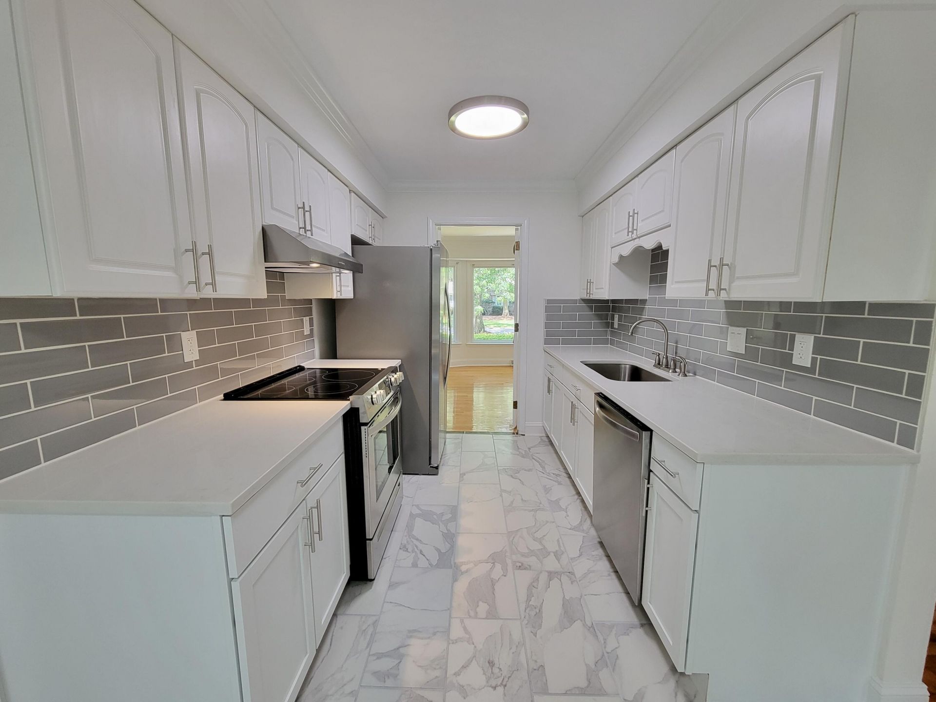 1003 Law Lane Photo 8