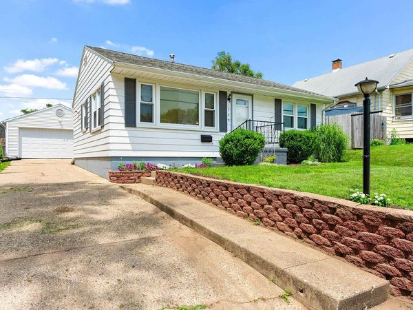 1309 S 14TH Street, Pekin, IL 61554