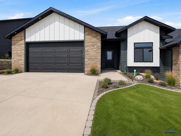 1222 PINNACLE CT, Rapid City, SD 57701