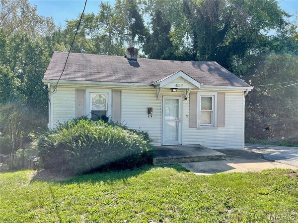 466 Bluff Drive , St Louis, MO 63137