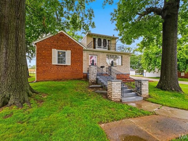 411 Cherry Lane , Warrenton, MO 63383
