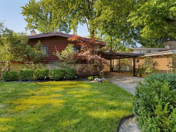 Skokie, IL 60076
