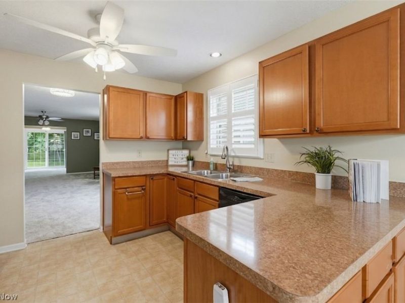 16821 Hinsdale Court, Middleburg Heights, OH 44130 Photo 10