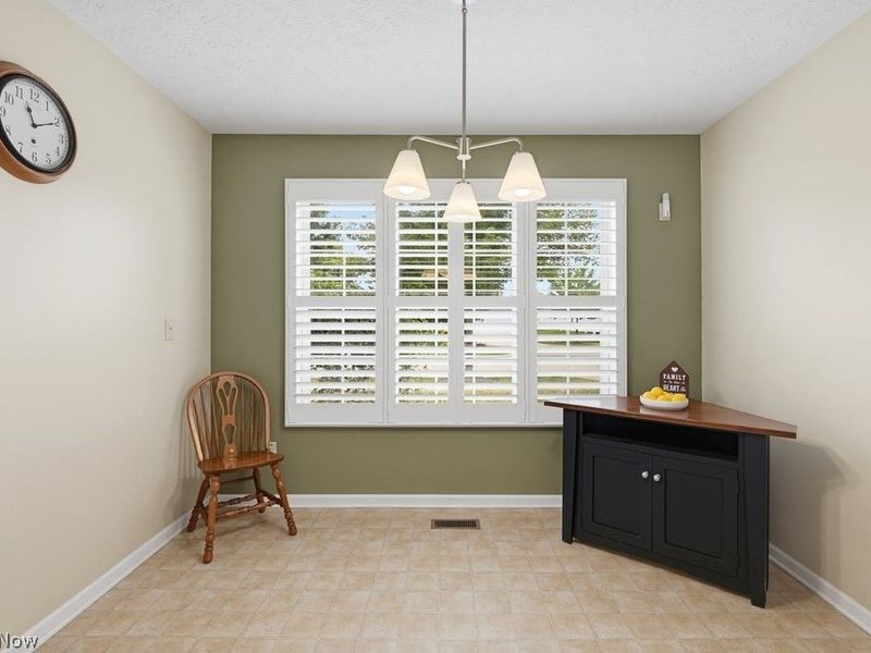 16821 Hinsdale Court, Middleburg Heights, OH 44130 Photo 6