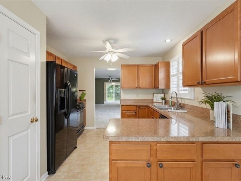 16821 Hinsdale Court, Middleburg Heights, OH 44130 Photo 9