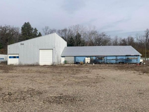 15620 W Michigan Avenue, Albion, MI 49224