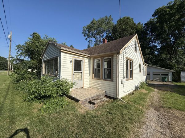 33037 Pokagon Highway, Niles, MI 49120