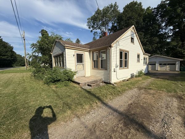 33037 Pokagon Highway, Niles, MI 49120
