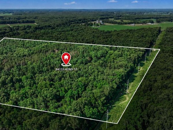 84133 42nd Street, Decatur, MI 49045