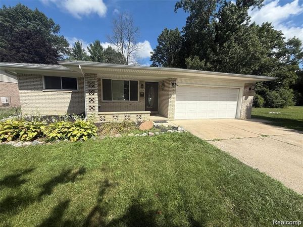 43038 Hanford Road, CANTON, MI 48187