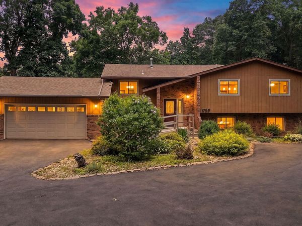 1089 N 200 W , Chesterton, IN 46304
