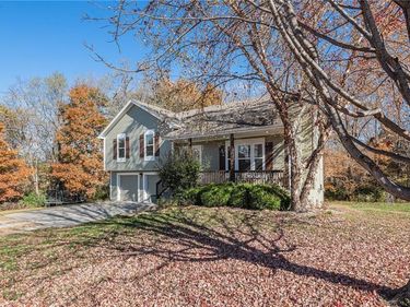 5871 SW Walnut Cove, Trimble, MO 64492