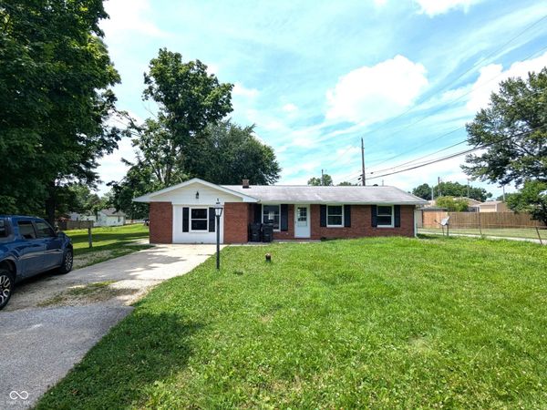 6733 S Cross Street , Pendleton, IN 46064