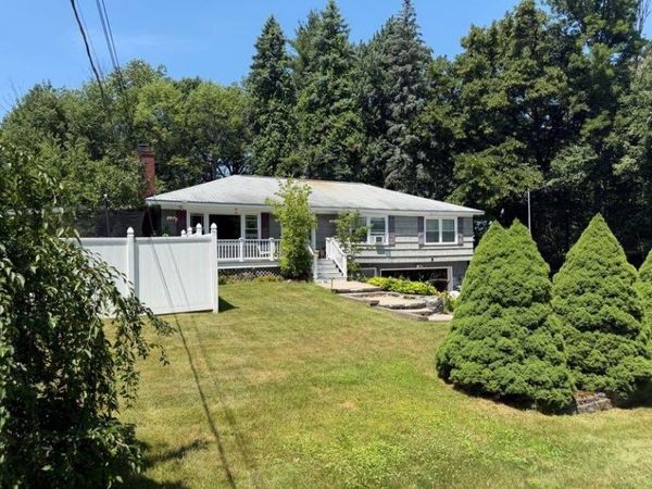 3 Lincoln Drive, Bow, NH 03304