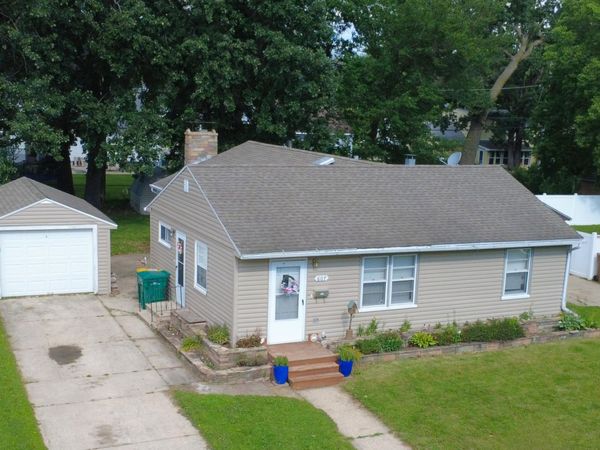 607 Edgewood Avenue, Albert Lea, MN 56007