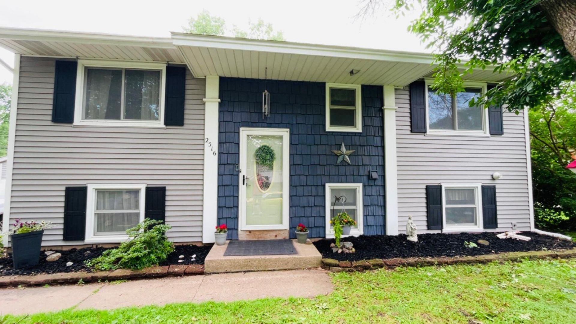 2516 103rd Avenue NW, Coon Rapids, MN 55433