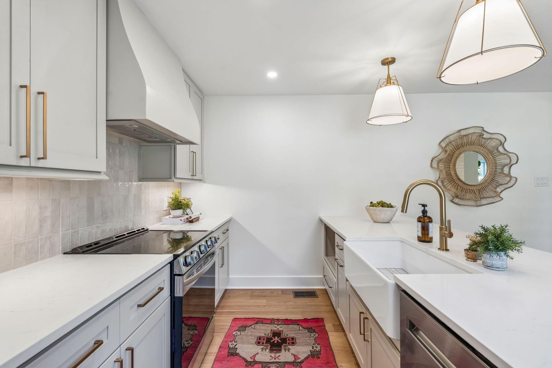 318 Lamont Road Photo 20