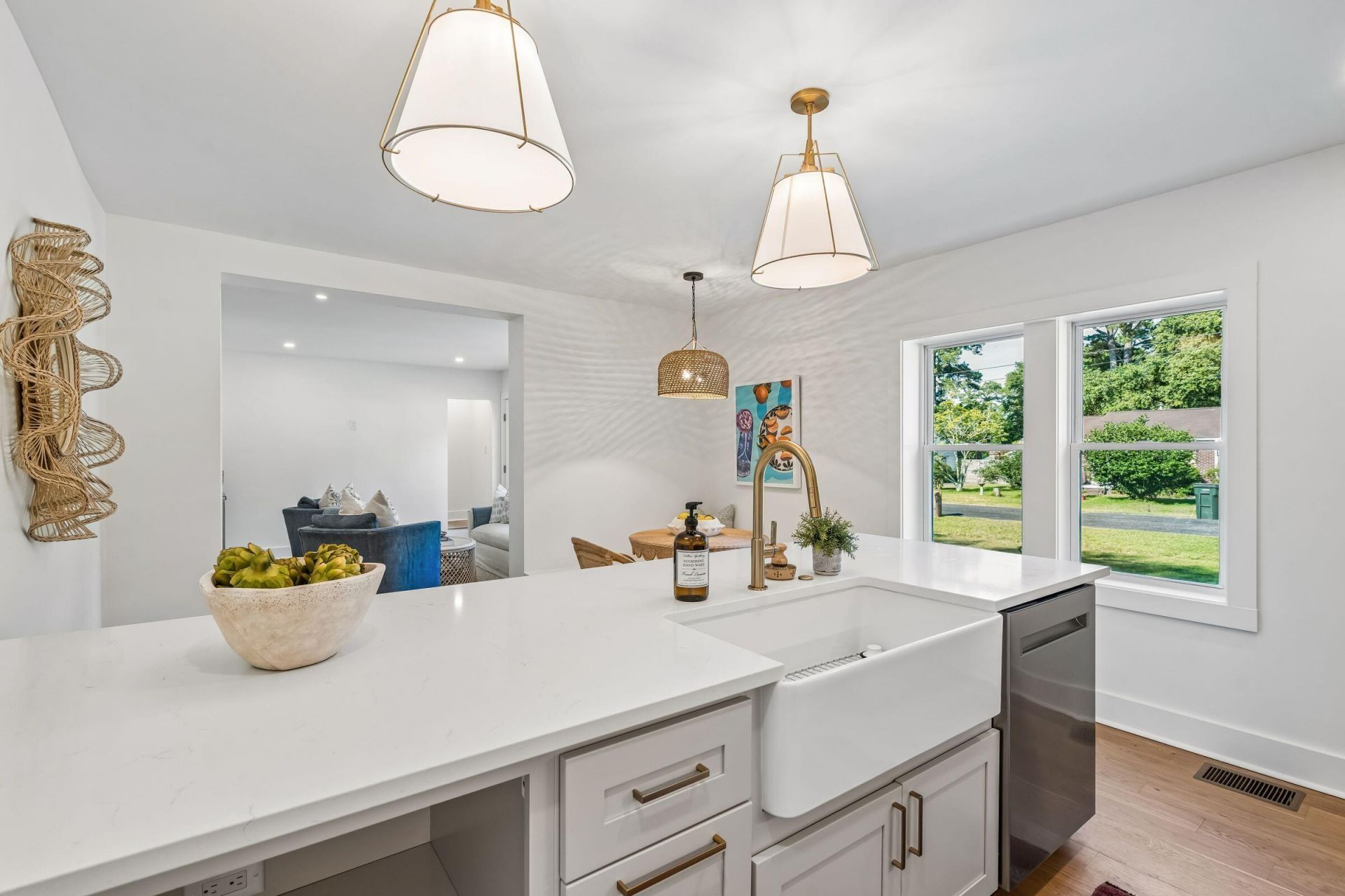 318 Lamont Road Photo 23