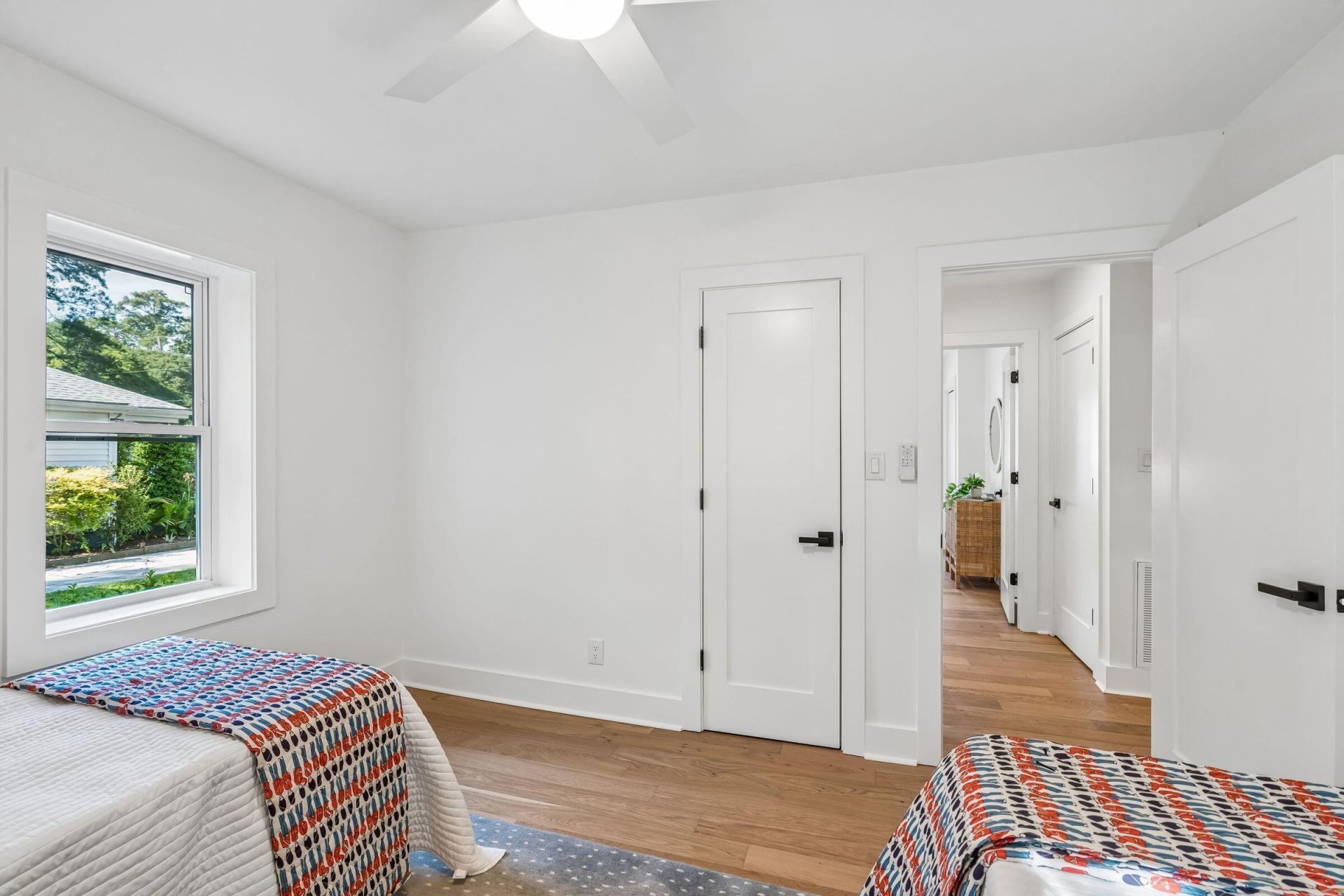 318 Lamont Road Photo 36