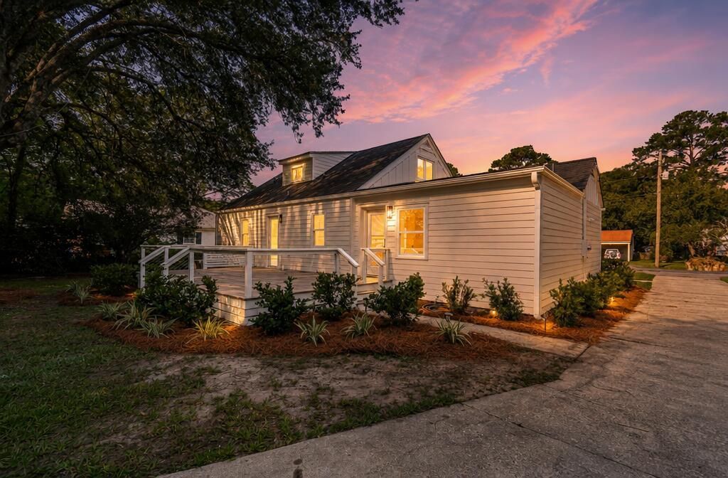 318 Lamont Road Photo 60
