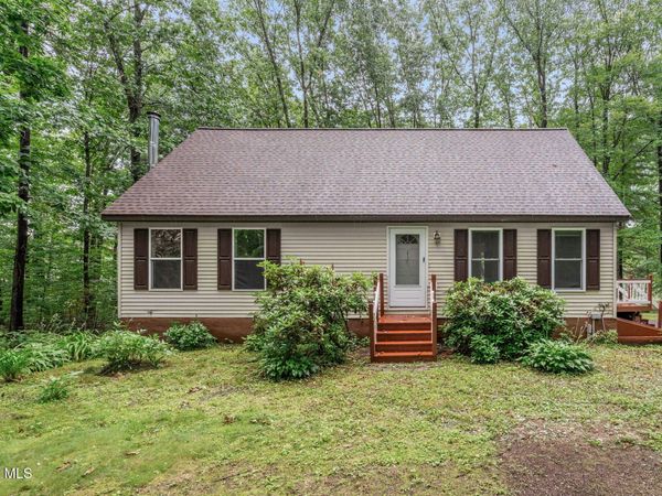 2819 New York 67, Johnsonville, NY 12094