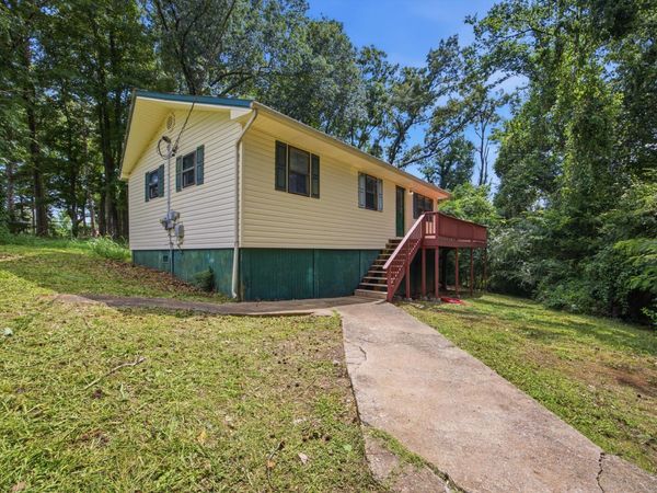 806 Nipper Drive, Rossville, GA 30741