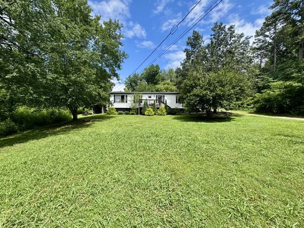 563 Sunset Point Rd , McMinnville, TN 37110