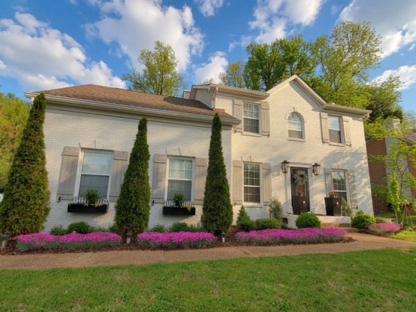 300 Colfax Dr, Old Hickory, TN 37138