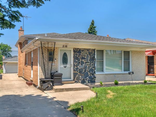 516 Exchange Avenue , Calumet City, IL 60409