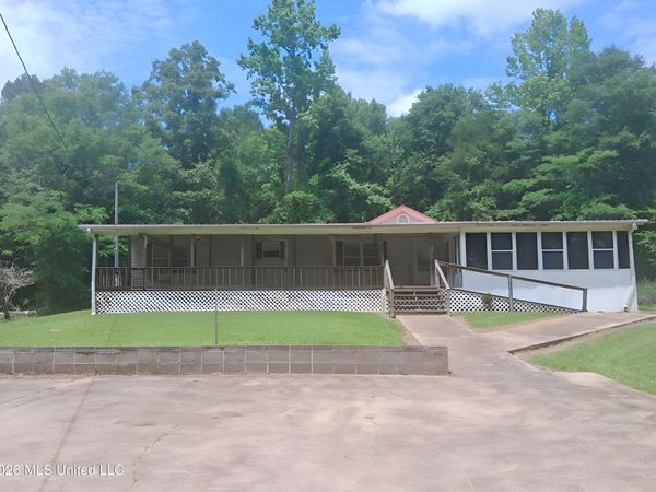 323 Pine Road, Carthage, MS 39051