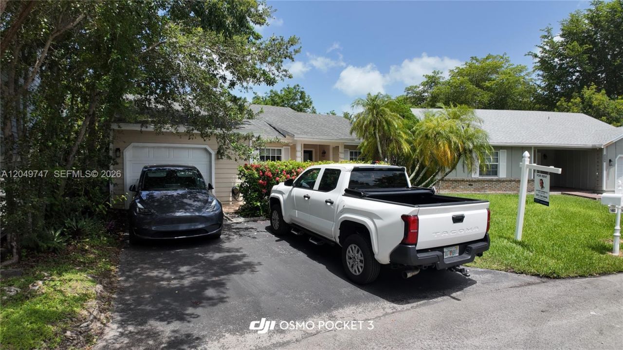 14605 SW 142nd Pl , Miami, FL 33186 Photo