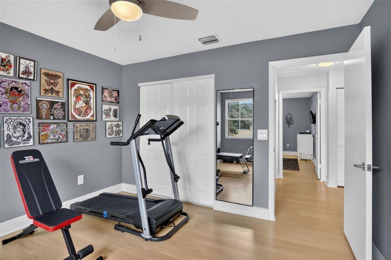 490 NW 102nd Ter, Pembroke Pines, FL 33026 Photo