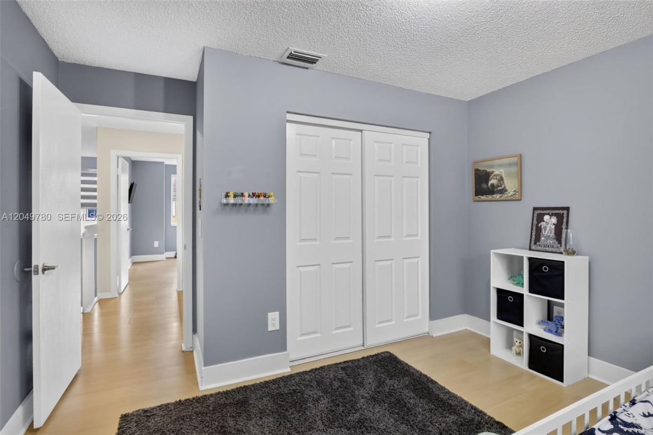 490 NW 102nd Ter, Pembroke Pines, FL 33026 Photo