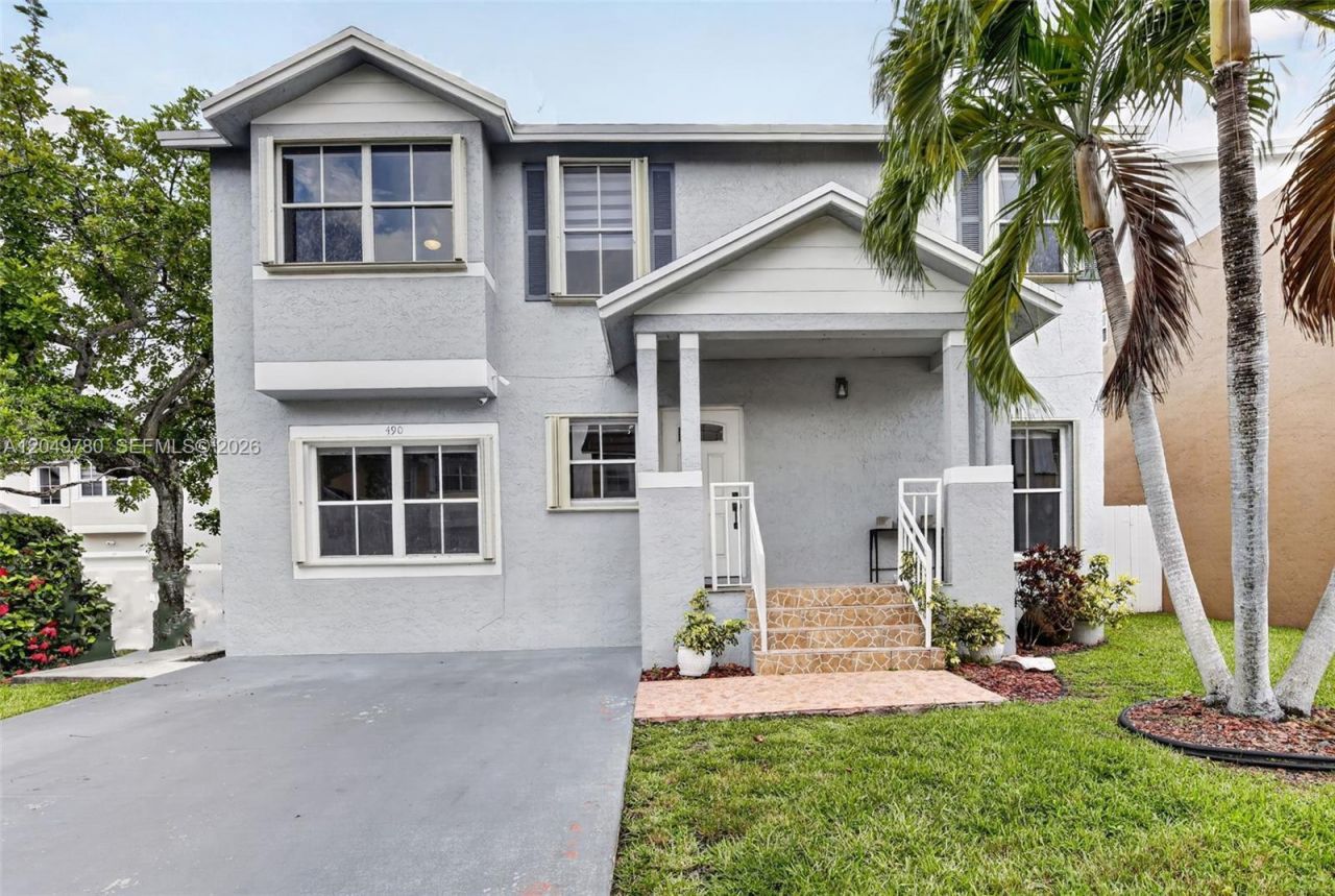 490 NW 102nd Ter, Pembroke Pines, FL 33026 Photo