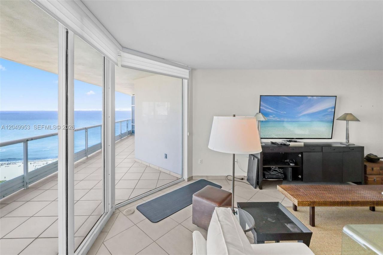 5025 Collins Ave , Unit 1707, Miami Beach, FL 33140 Photo