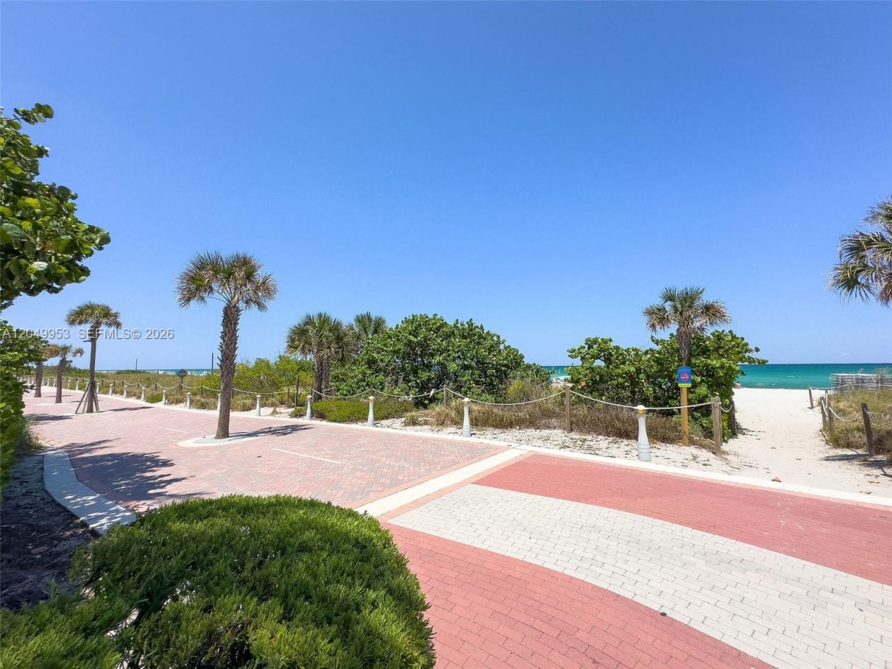 5025 Collins Ave , Unit 1707, Miami Beach, FL 33140 Photo